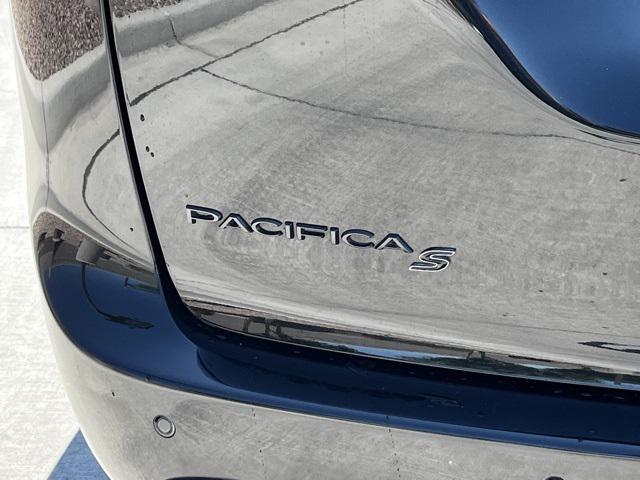 used 2022 Chrysler Pacifica Hybrid car, priced at $35,973