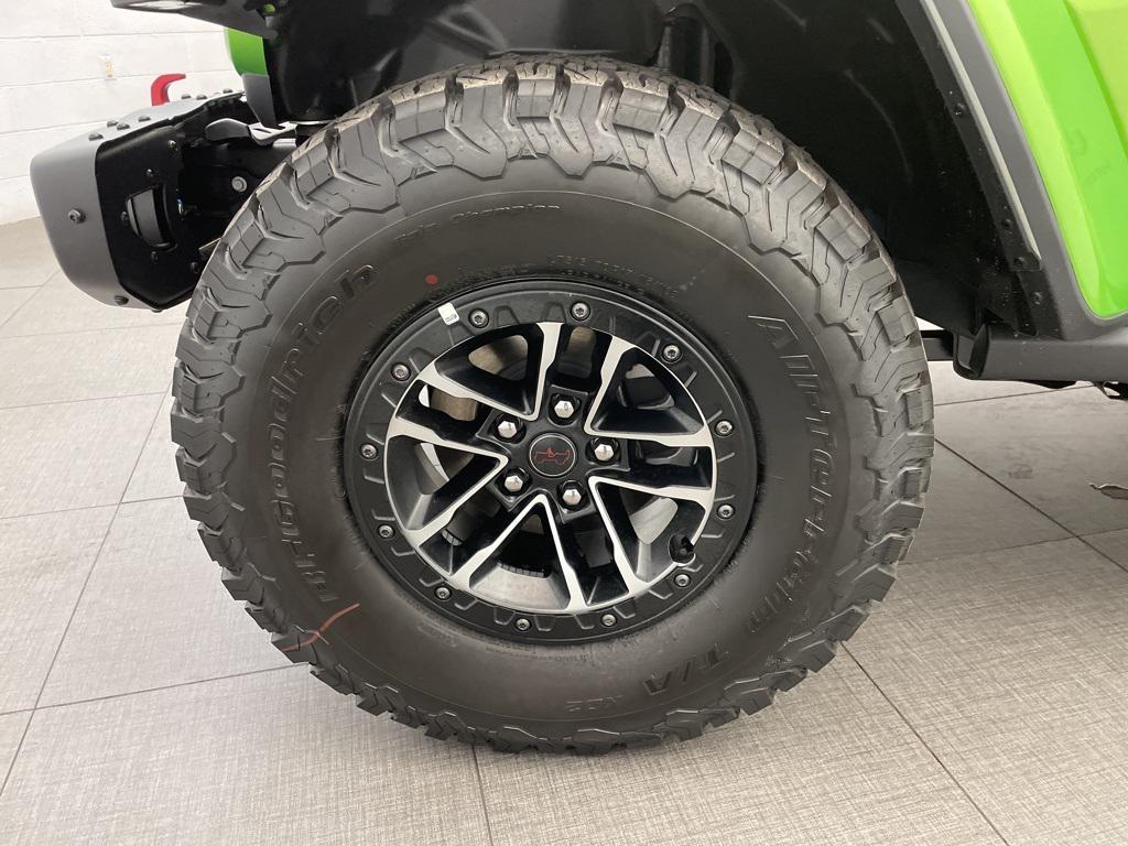 new 2025 Jeep Wrangler car, priced at $55,379