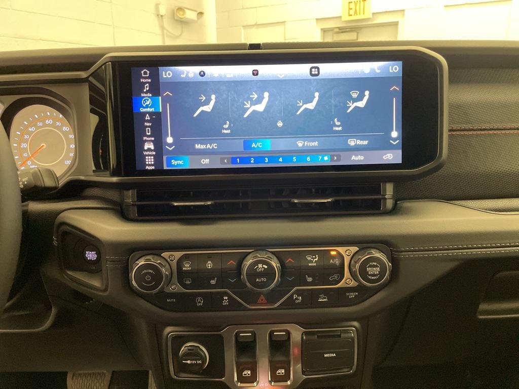 new 2025 Jeep Wrangler car, priced at $55,379