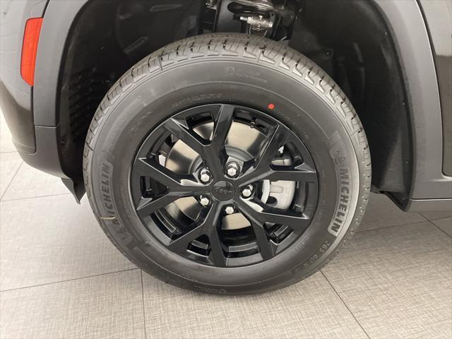 new 2025 Jeep Grand Cherokee L car, priced at $38,923