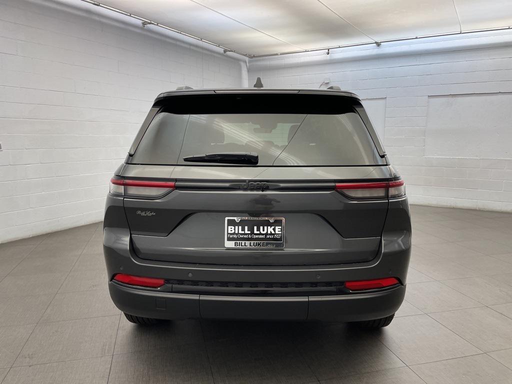 new 2025 Jeep Grand Cherokee car, priced at $34,447
