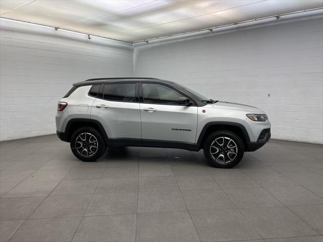 new 2025 Jeep Compass car, priced at $30,725