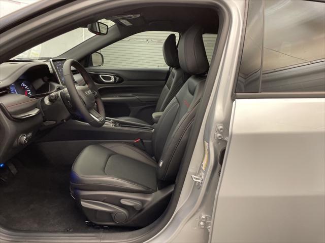 new 2025 Jeep Compass car, priced at $30,725