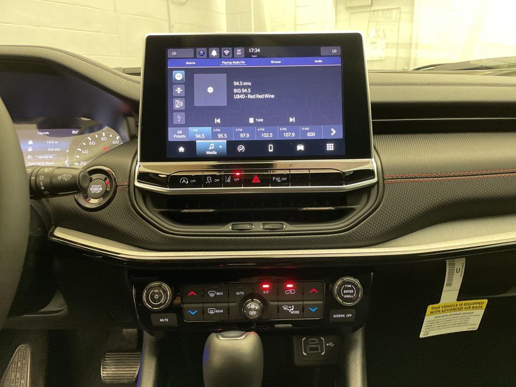 new 2025 Jeep Compass car, priced at $30,825