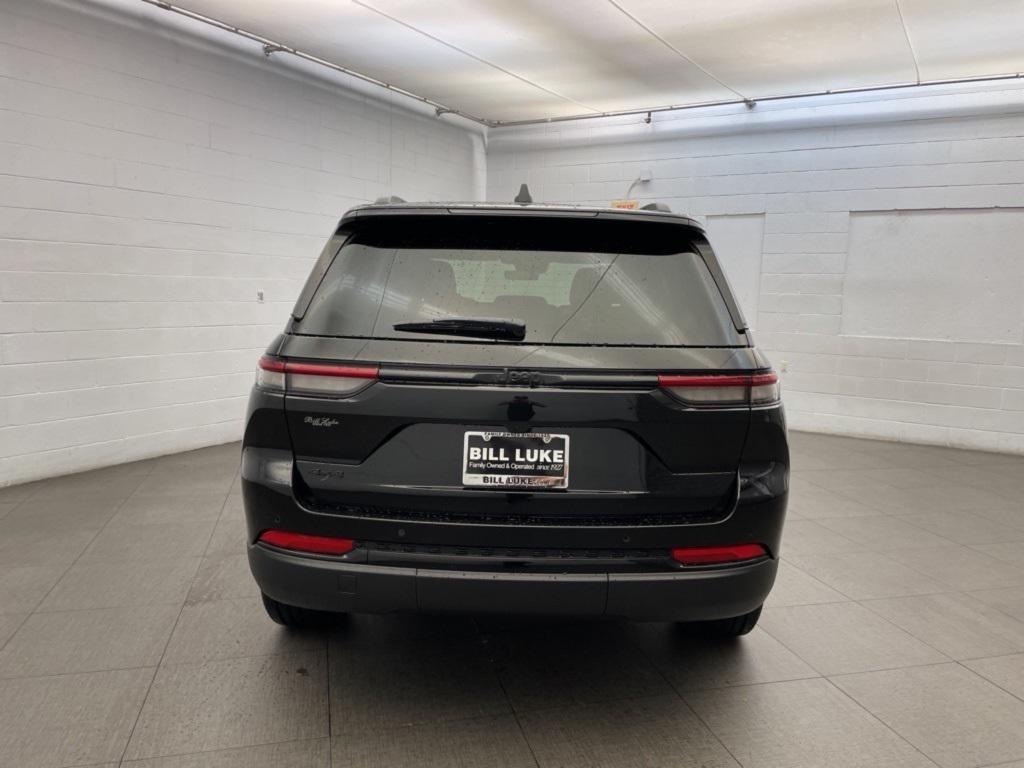 new 2025 Jeep Grand Cherokee car, priced at $38,344