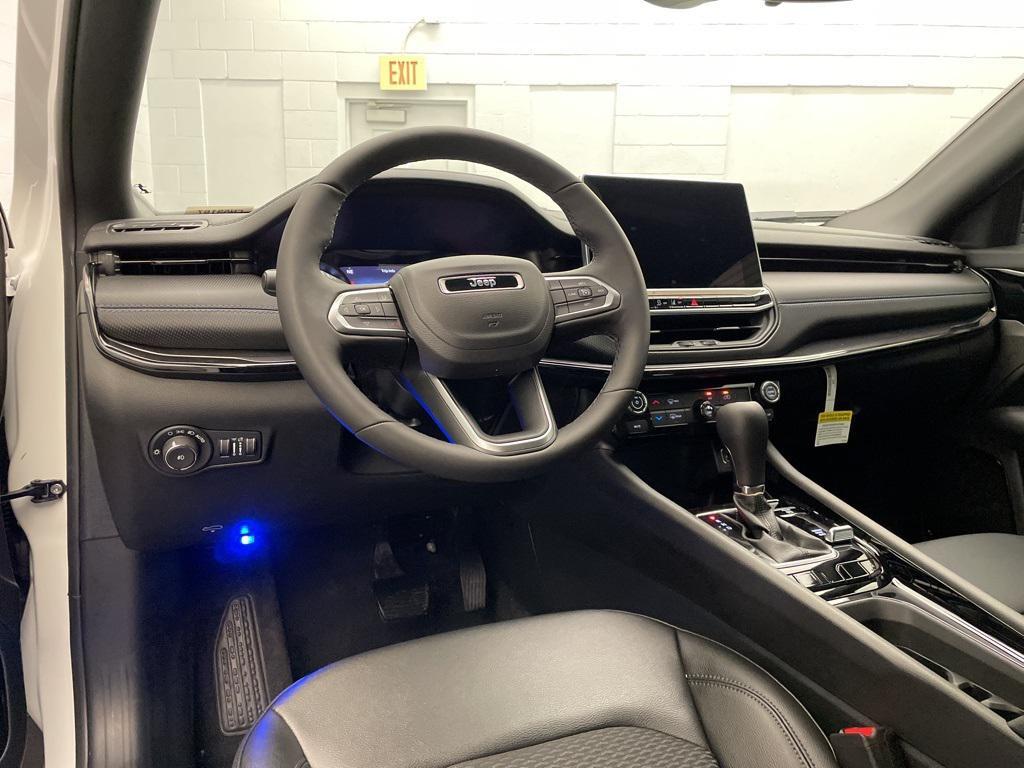 new 2025 Jeep Compass car, priced at $28,456