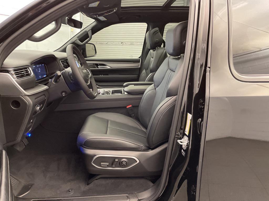 new 2025 Jeep Wagoneer car, priced at $68,587