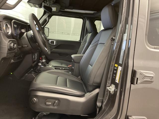 new 2025 Jeep Wrangler car, priced at $53,197