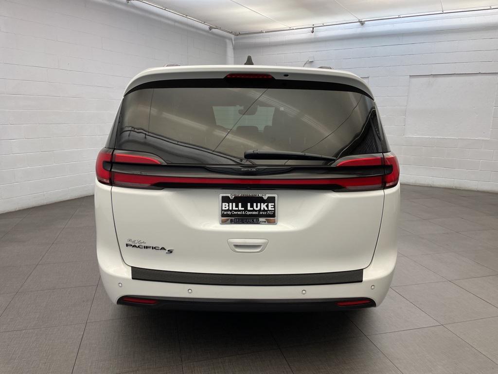 used 2023 Chrysler Pacifica car, priced at $27,173