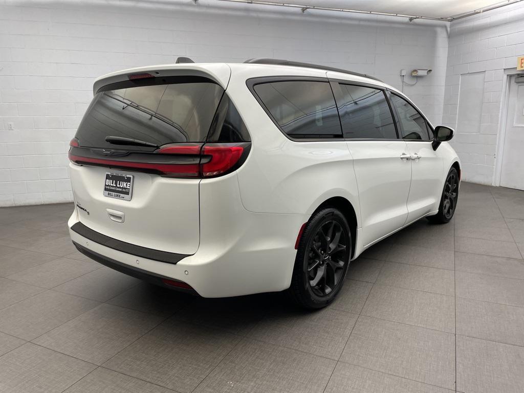 used 2023 Chrysler Pacifica car, priced at $27,173