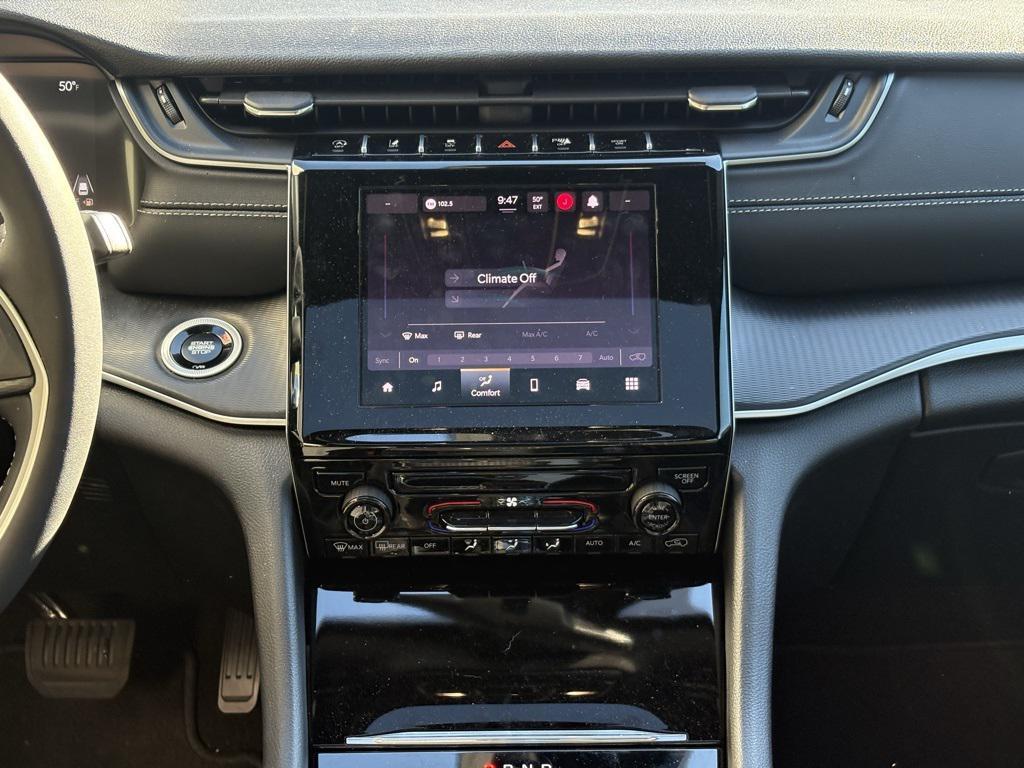 used 2025 Jeep Grand Cherokee car, priced at $32,973