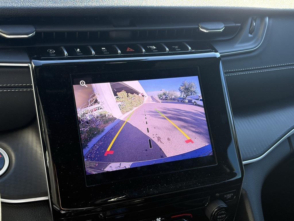 used 2025 Jeep Grand Cherokee car, priced at $32,973