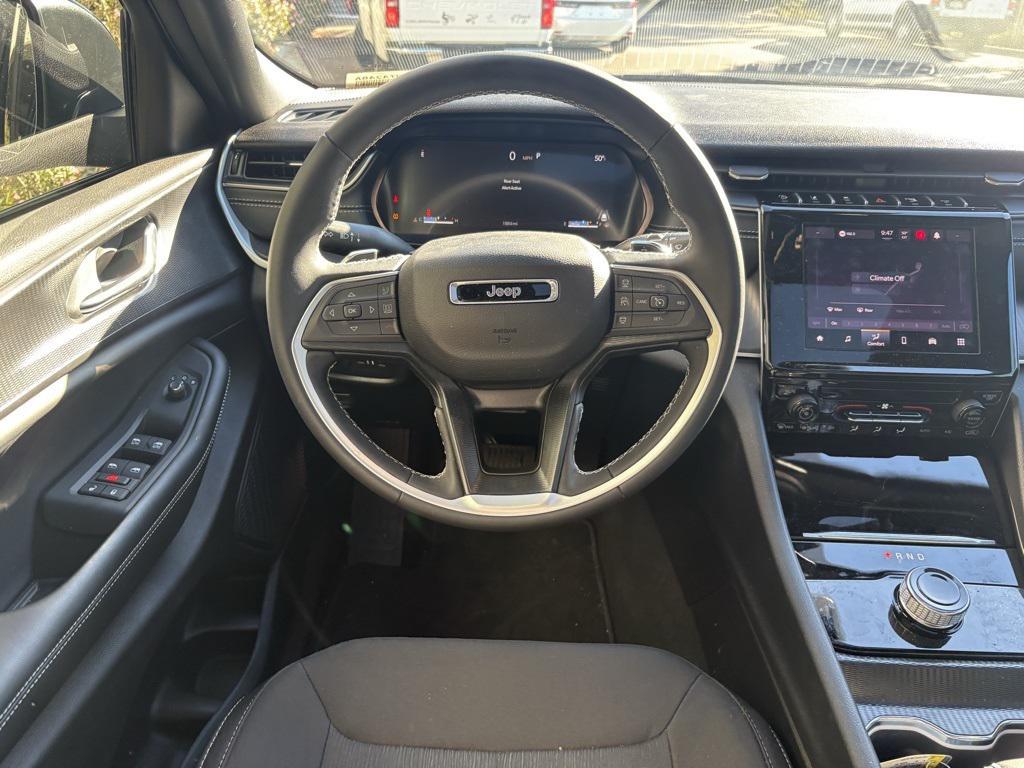 used 2025 Jeep Grand Cherokee car, priced at $32,973