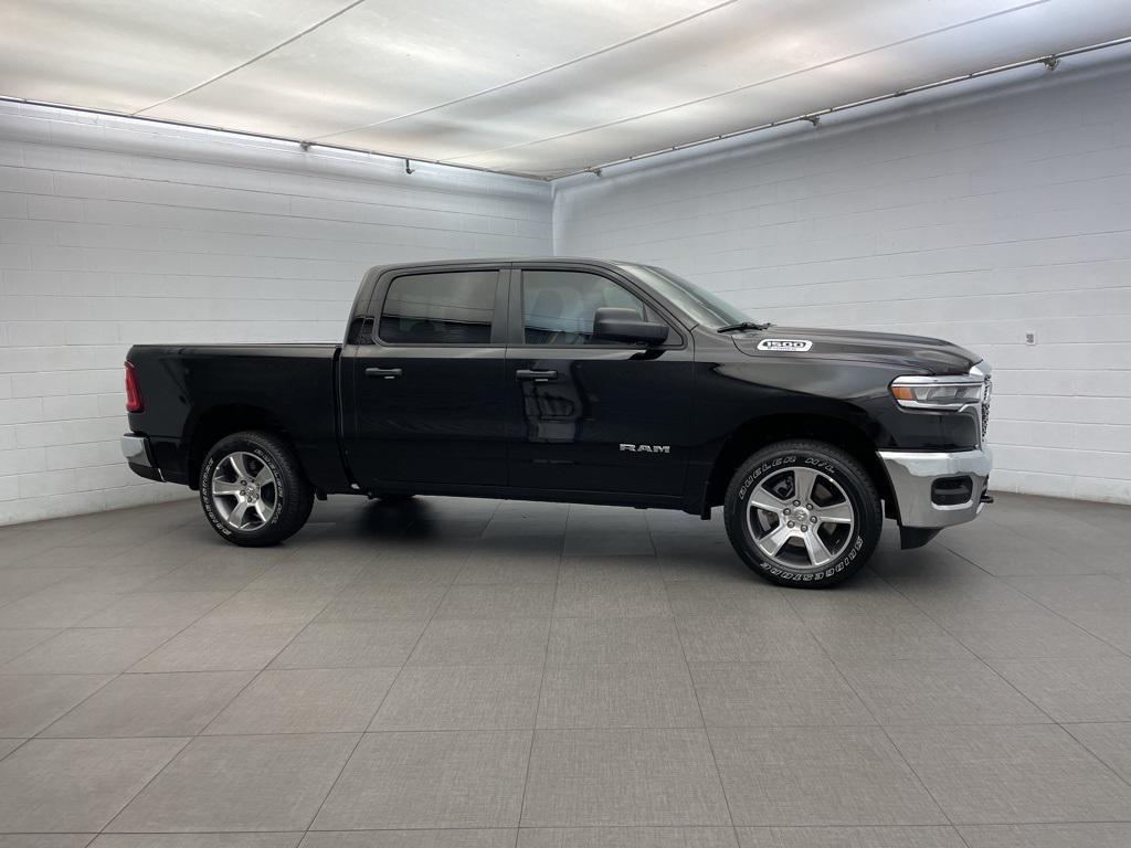 new 2025 Ram 1500 car, priced at $43,964