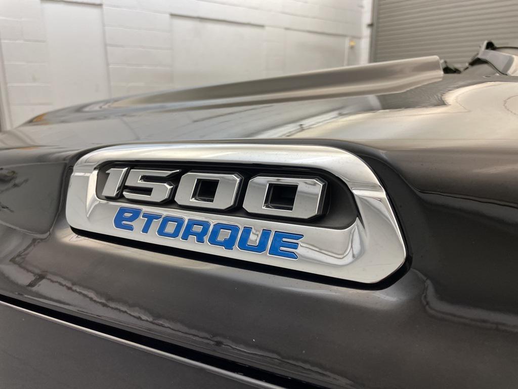 new 2025 Ram 1500 car, priced at $43,964
