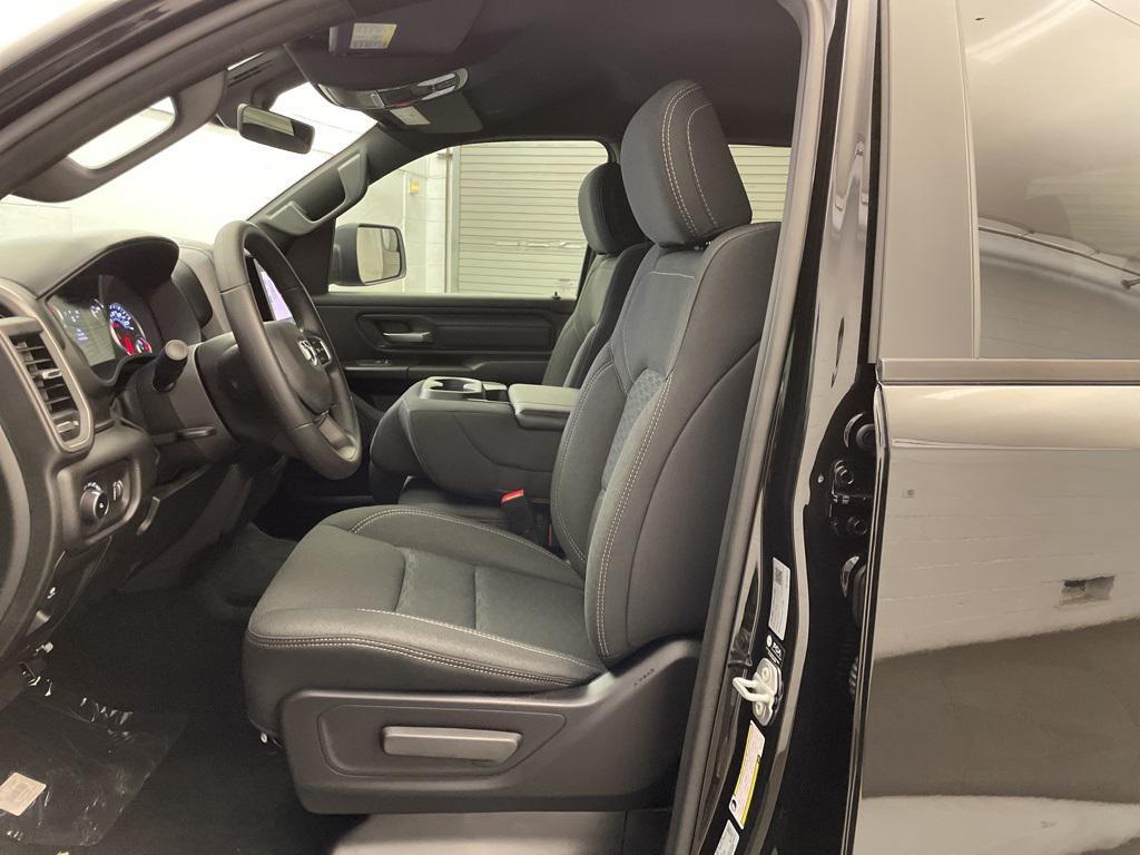 new 2025 Ram 1500 car, priced at $43,964