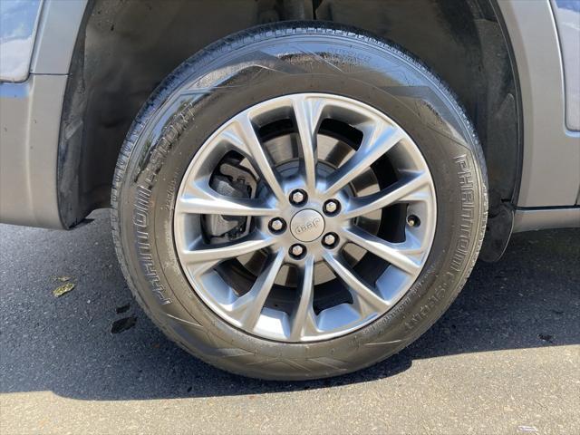used 2019 Jeep Cherokee car, priced at $14,573