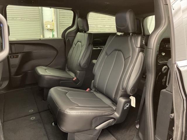 new 2025 Chrysler Pacifica car, priced at $37,750