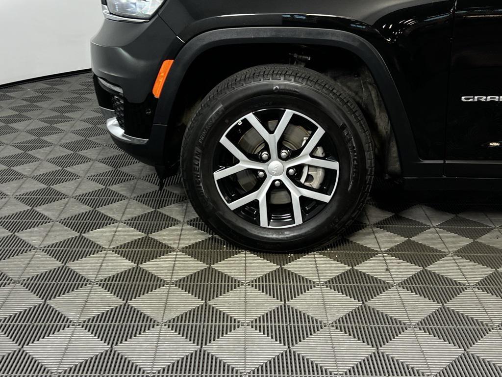 used 2024 Jeep Grand Cherokee L car, priced at $33,573