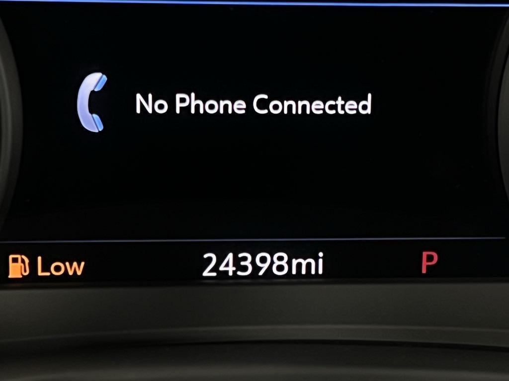 used 2024 Cadillac XT5 car, priced at $40,973