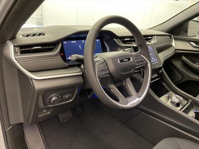 new 2025 Jeep Grand Cherokee car, priced at $32,730