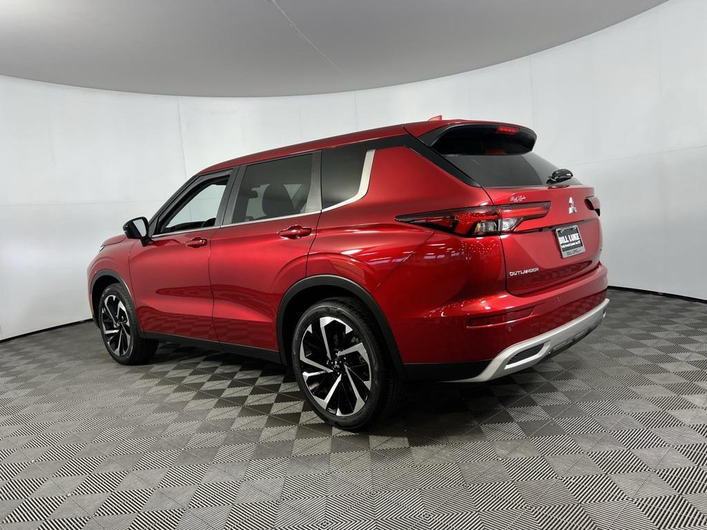 used 2024 Mitsubishi Outlander car, priced at $25,973
