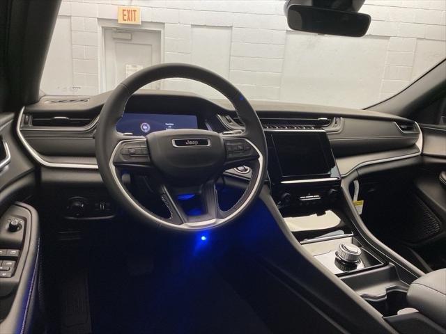 new 2025 Jeep Grand Cherokee car, priced at $34,112