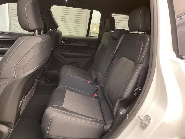 new 2025 Jeep Grand Cherokee car, priced at $34,112