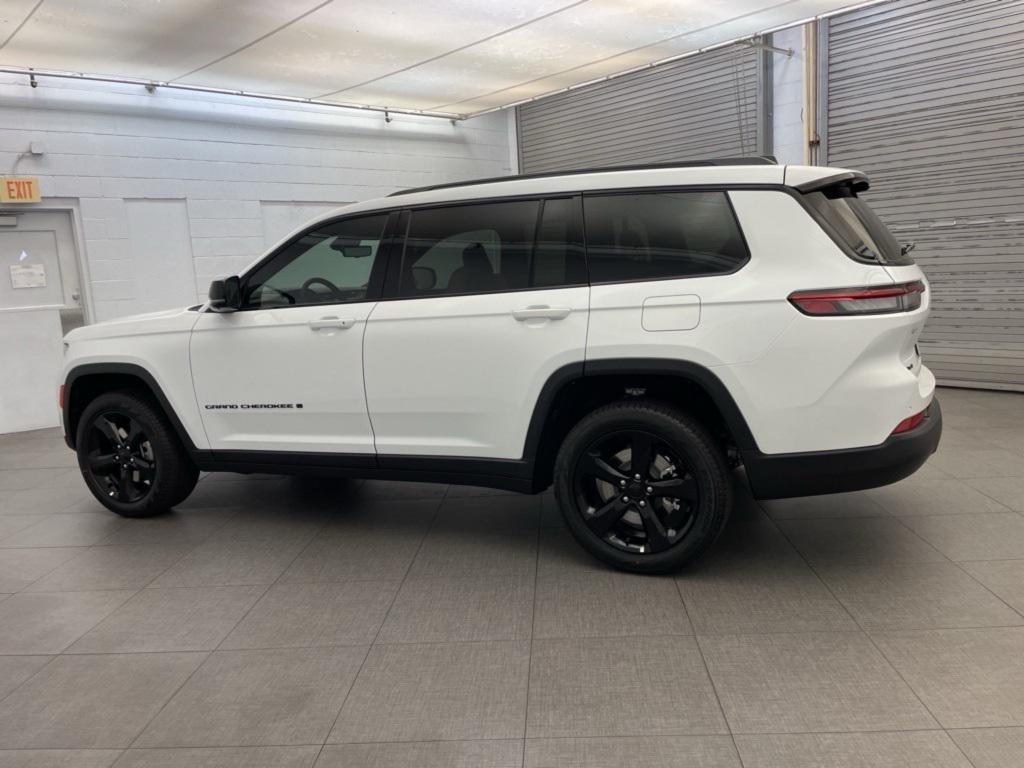 new 2025 Jeep Grand Cherokee L car, priced at $49,334