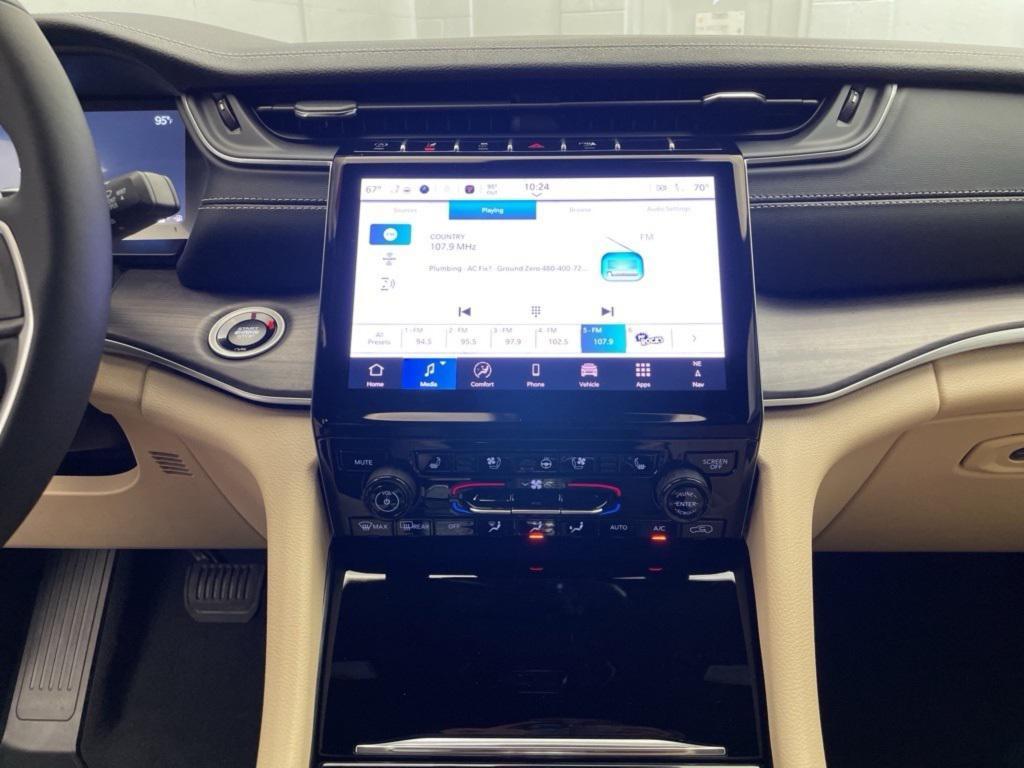 new 2025 Jeep Grand Cherokee L car, priced at $49,334