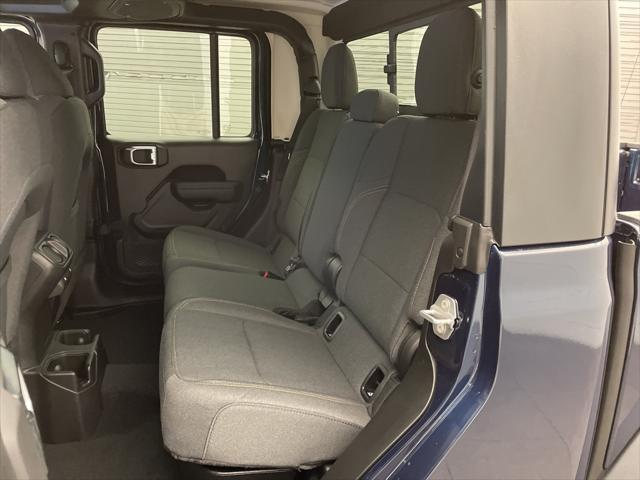 new 2025 Jeep Gladiator car, priced at $39,031