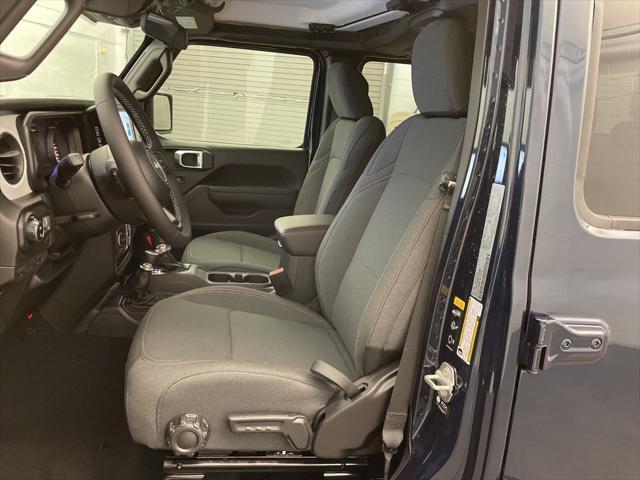 new 2025 Jeep Gladiator car, priced at $39,031