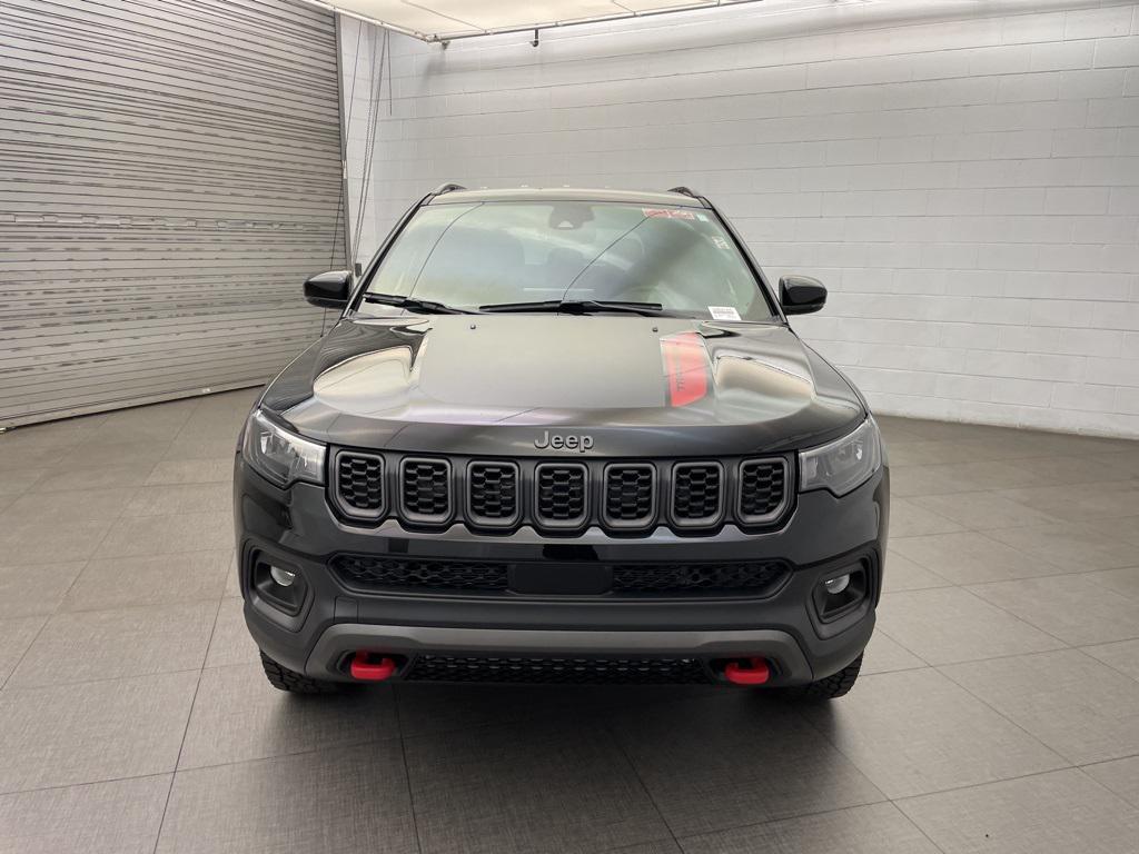 new 2025 Jeep Compass car, priced at $29,225