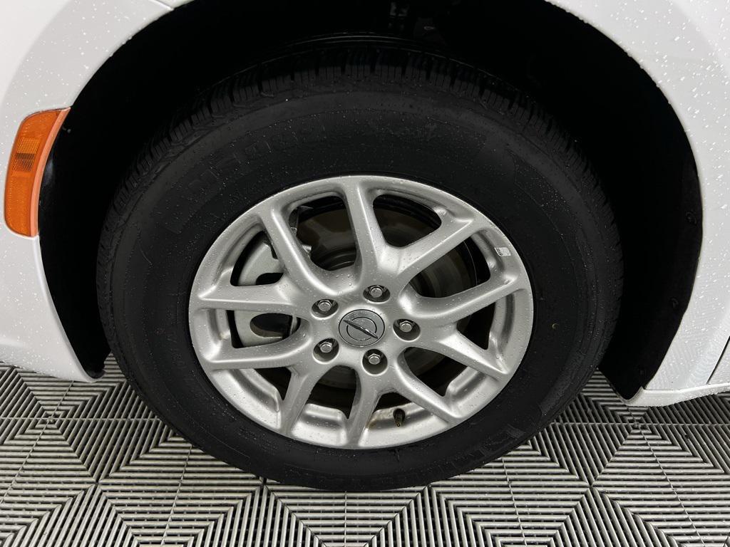 used 2024 Chrysler Pacifica car, priced at $26,973