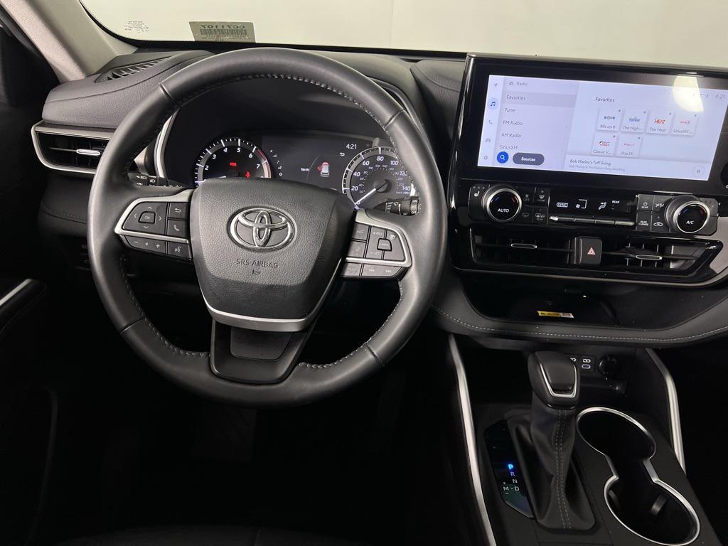 used 2024 Toyota Highlander car, priced at $37,973