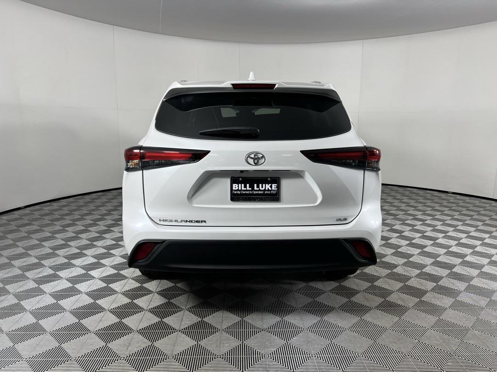 used 2024 Toyota Highlander car, priced at $37,973
