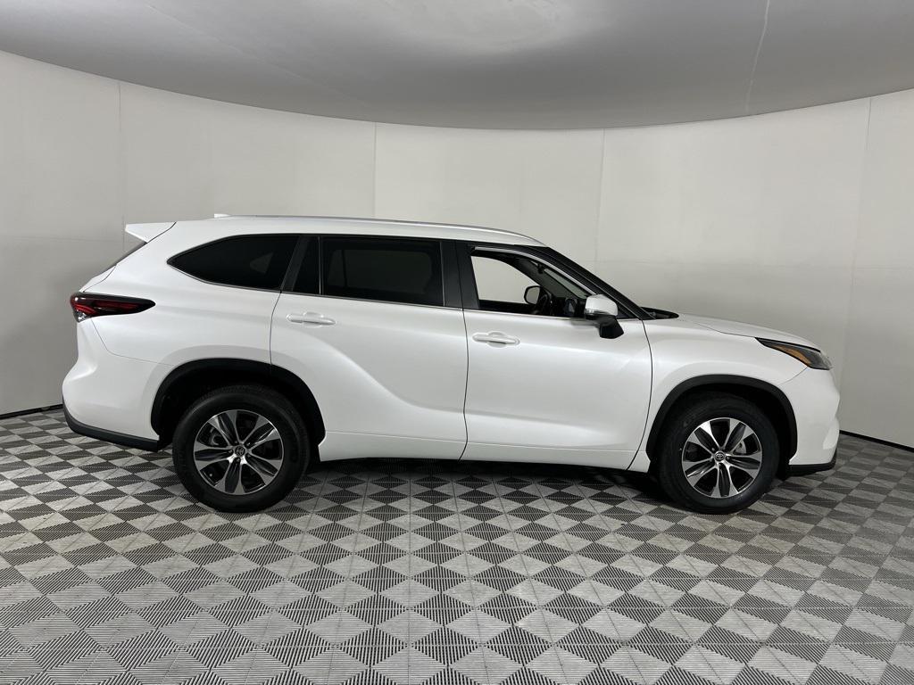 used 2024 Toyota Highlander car, priced at $37,973