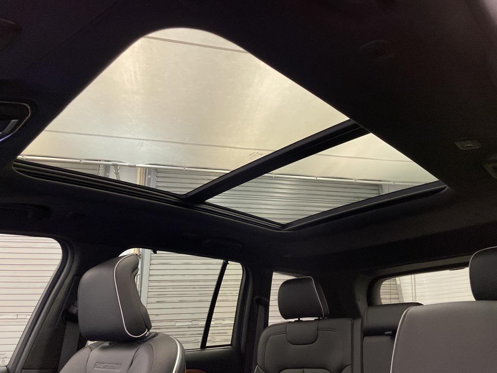 new 2025 Jeep Grand Cherokee car, priced at $64,277