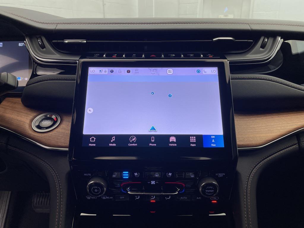 new 2025 Jeep Grand Cherokee car, priced at $64,277