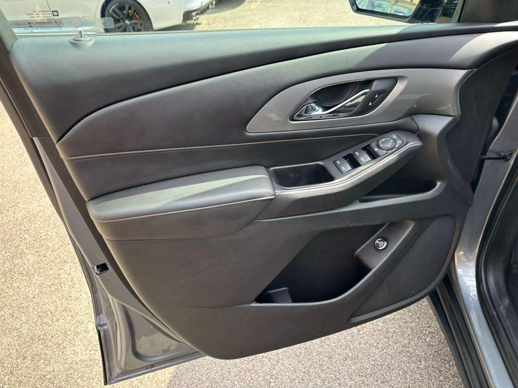 used 2019 Chevrolet Traverse car, priced at $19,495