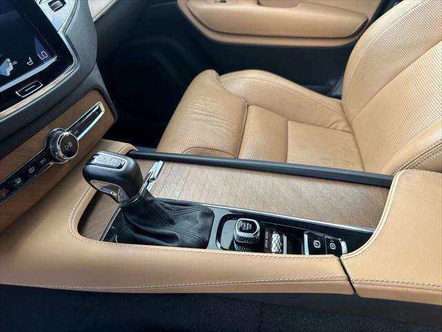 used 2018 Volvo XC90 car, priced at $18,495