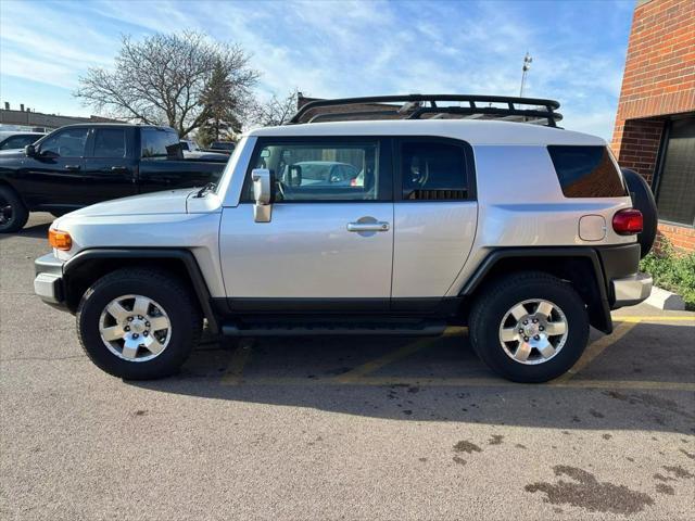 used 2007 Toyota FJ Cruiser car, priced at $14,995