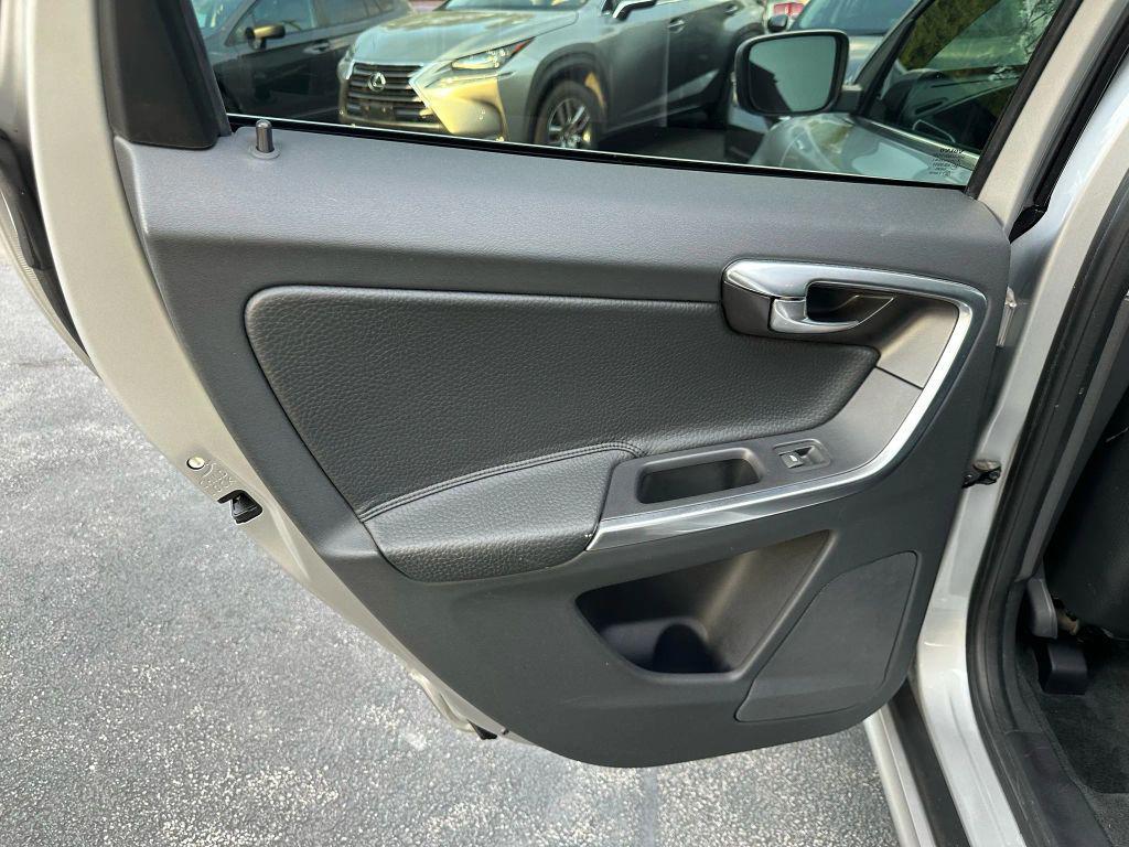 used 2014 Volvo XC60 car, priced at $9,495