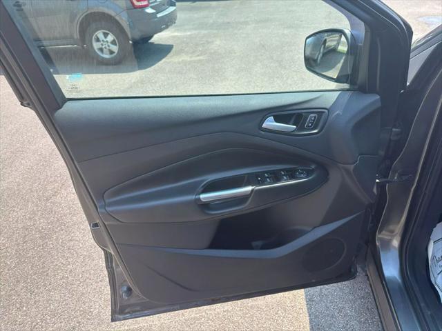 used 2017 Ford Escape car, priced at $9,995