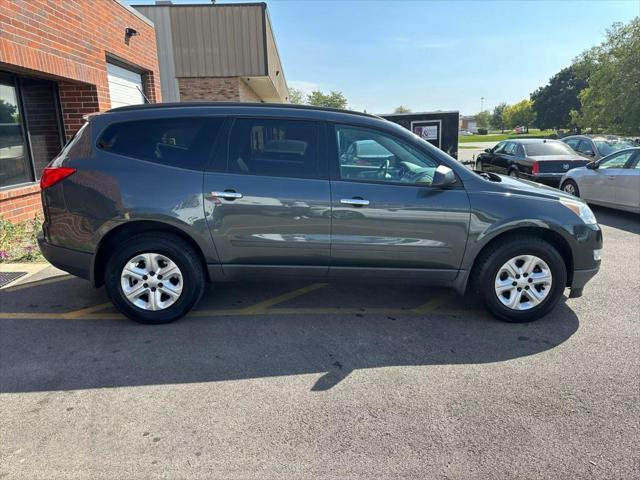 used 2010 Chevrolet Traverse car, priced at $5,995