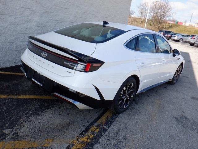 new 2024 Hyundai Sonata car, priced at $29,980