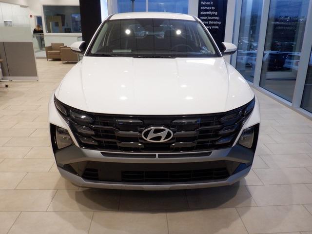 new 2025 Hyundai Tucson car, priced at $31,990