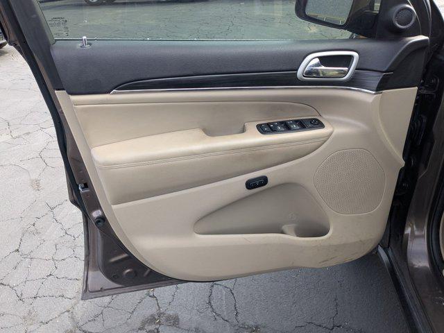 used 2021 Jeep Grand Cherokee car, priced at $23,313