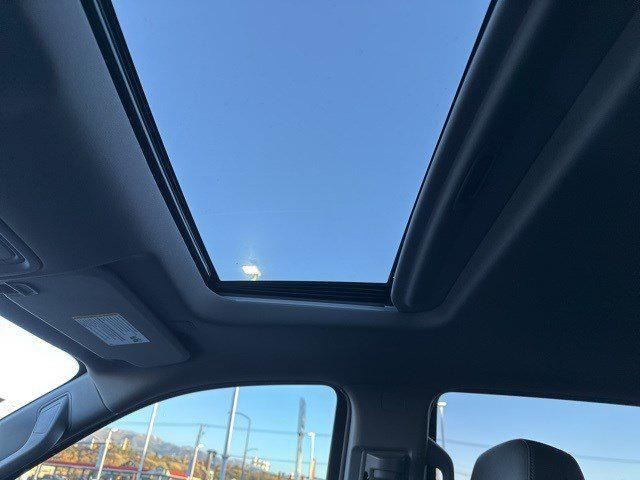 used 2022 Chevrolet Silverado 1500 car, priced at $43,215