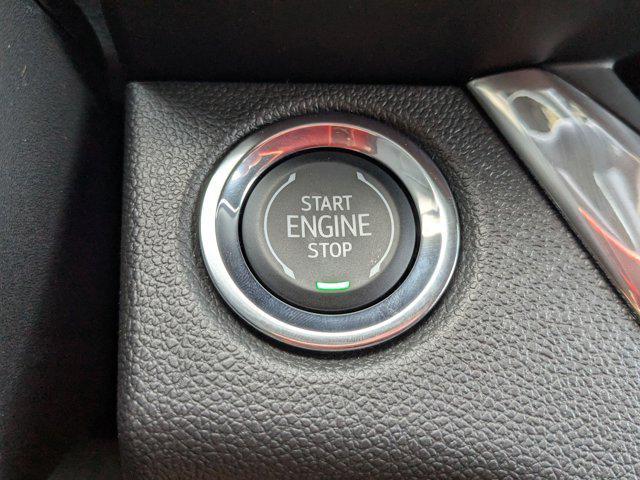 new 2025 Buick Envista car, priced at $25,355